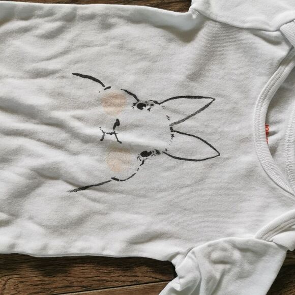 3/$12 Joe Fresh Bunny Onesie 0-3 M - Picture 2 of 3